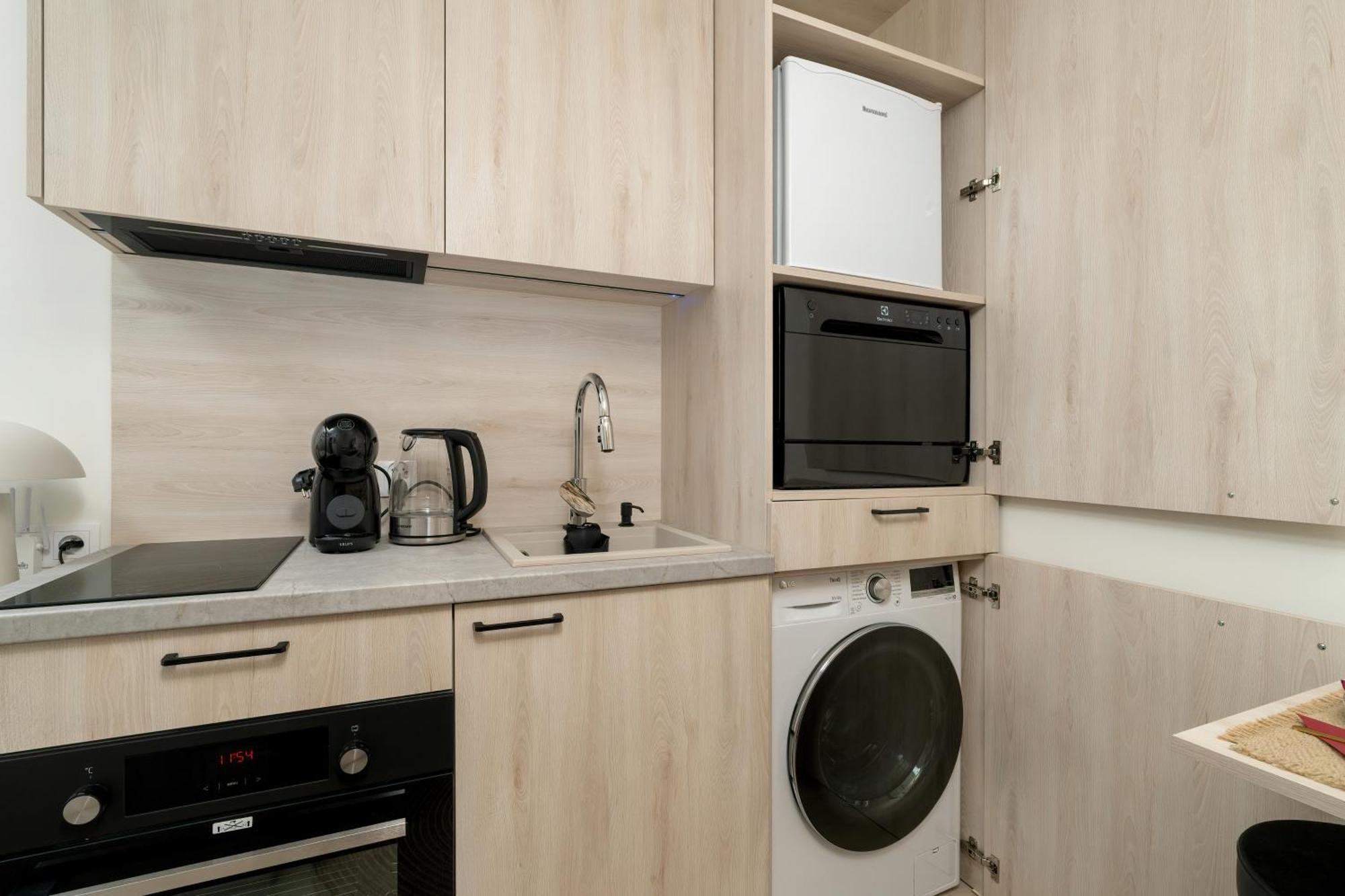 Klimatyzowane W Poznaniu Z Biurkiem Do Pracy Zdalnej By Renters Poznań