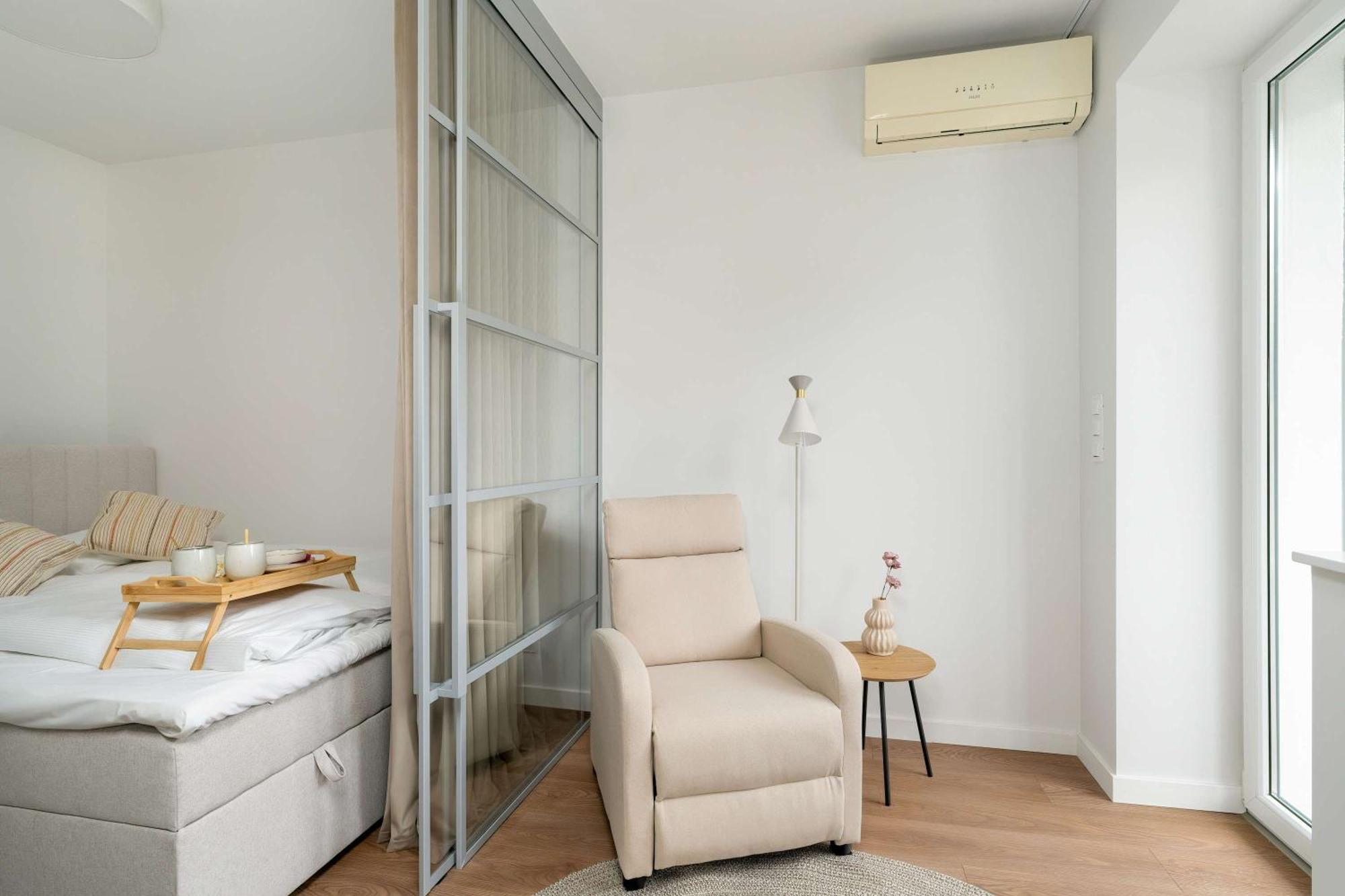 Apartamento Klimatyzowane W Poznaniu Z Biurkiem Do Pracy Zdalnej By Renters Poznań